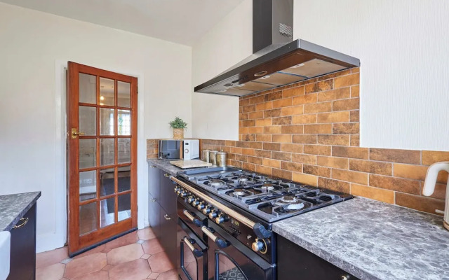 Host Stay The Midland Nest