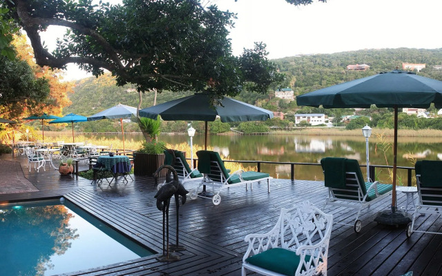 Moontide Guest Lodge