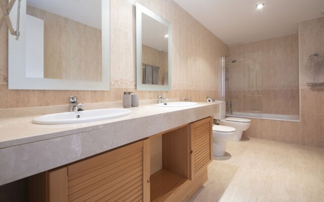 Town House La Mora TH122