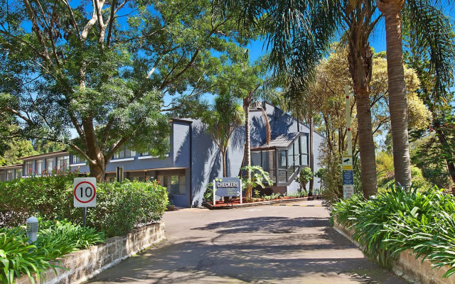 Checkers Resort & Conference Centre