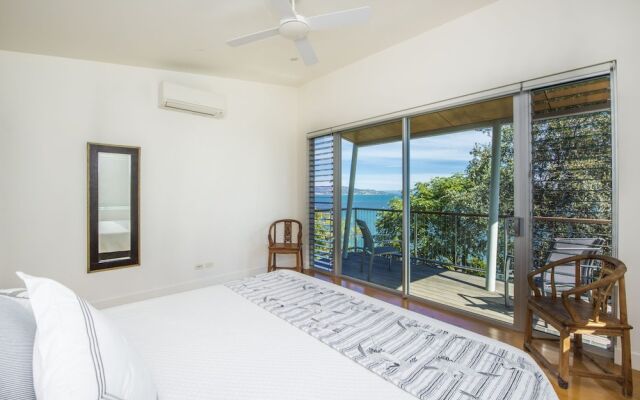 Headland Hideaway