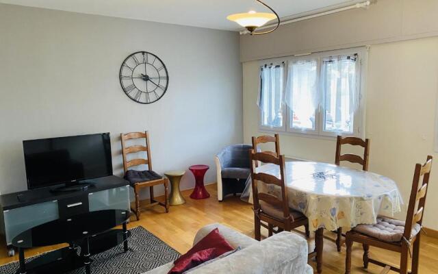 LES DRUIDES, bel appartement avec wifi, plage a 400m