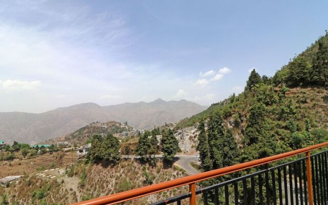 OYO 13655 Hotel Benog Breeze