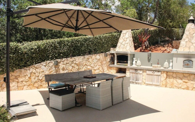 Stunning Home in Silves With Wifi and 4 Bedrooms