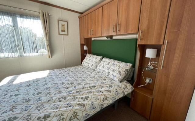 27 Tower View Pevensey Bay Holiday Park Beach