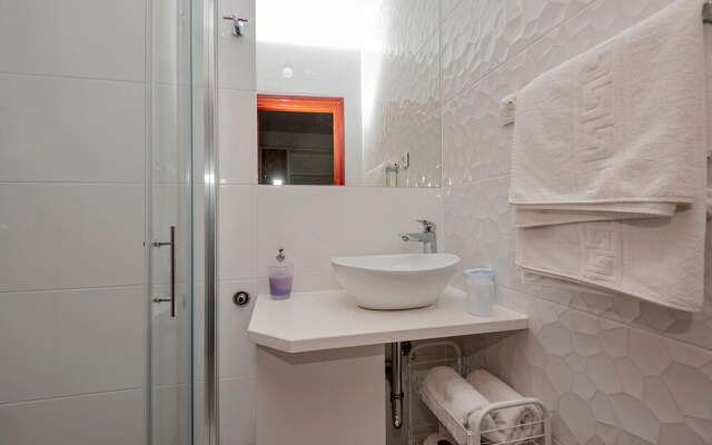 Awesome Apartment in Tu?epi With Wifi