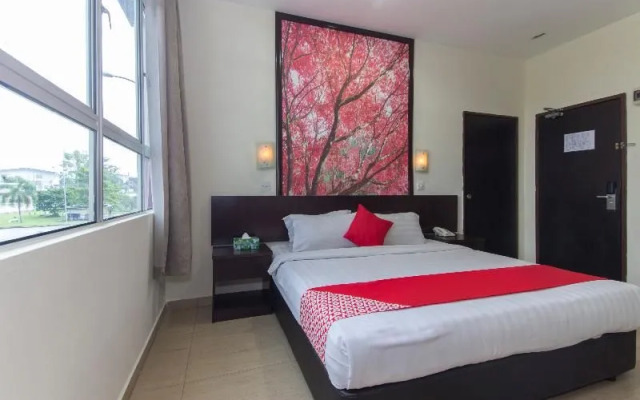 OYO 498 D&F Boutique Hotel Senawang