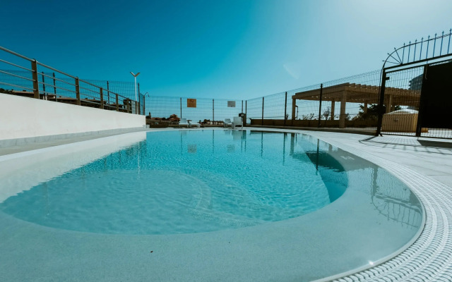 Seaview Splendor 2 Bedroom Modern Comfort