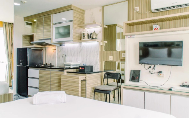 Comfort Living Studio Room At Bintaro Icon Apartment