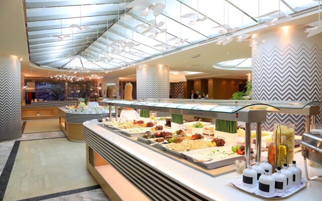 Eden Roc Resort Hotel
