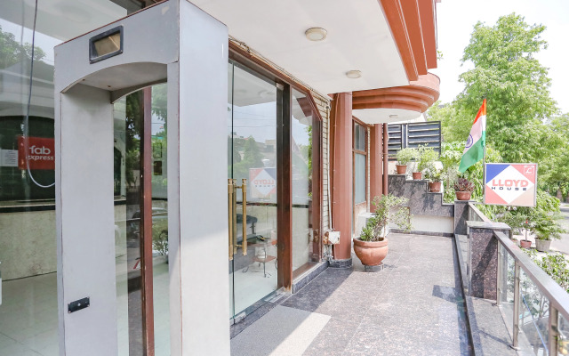 FabExpress Lloyd House