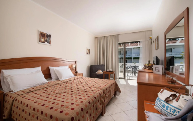 Porfi Beach Hotel