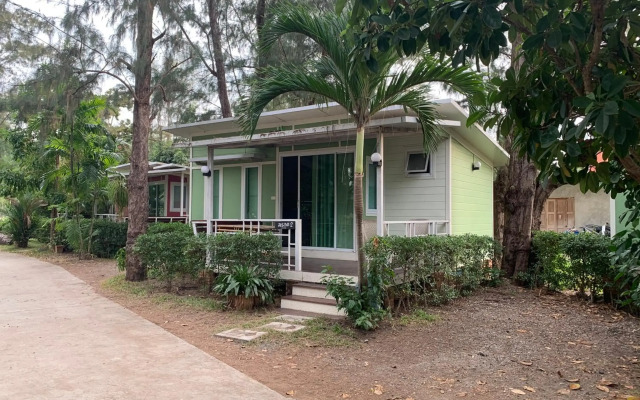 Villa Rayonghouse