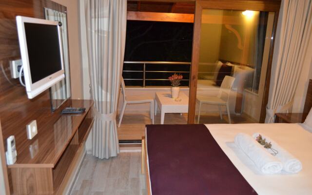 Ada Palas Otel