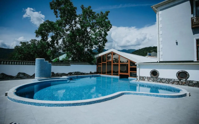 Lakeside Hotel & Spa