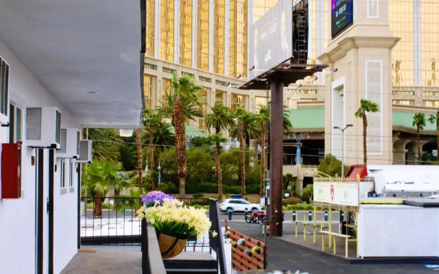 Nirvana Hotel