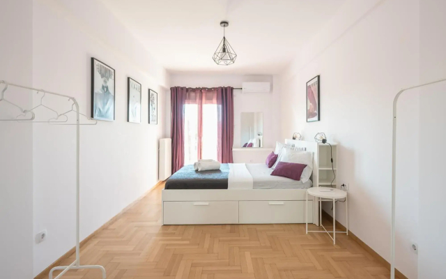 Superb Acropolis view 3bd apt in historical center