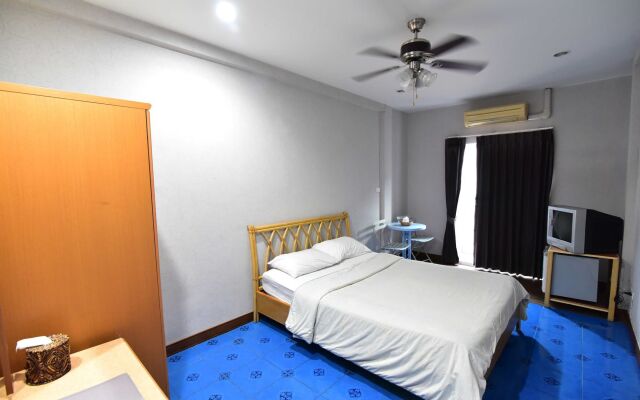 Sansabai House Hotel