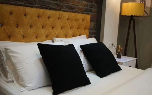 Nova Park Hotel & Suite