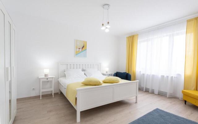 Sunny Olimp 3 ROOMS large apartment- by the sea