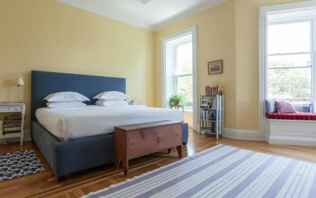 President Street Townhouse by onefinestay