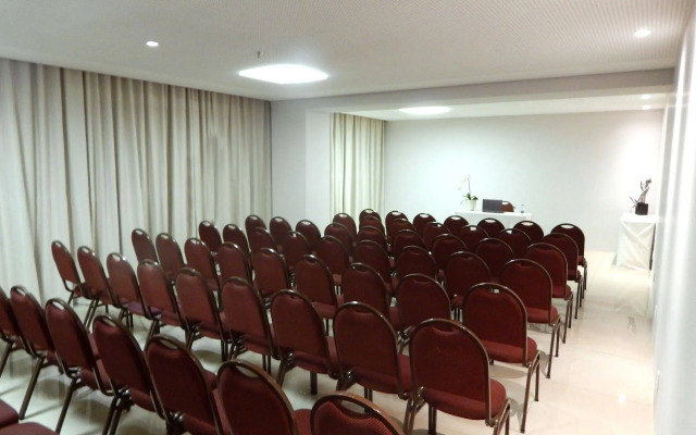 Hotel Beaga Convention Expominas by MHB