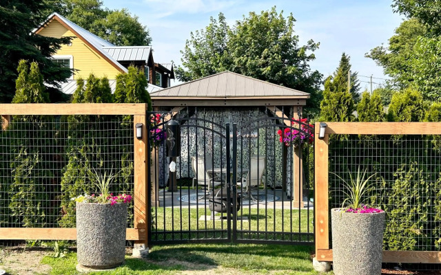 Seagull Studio Vacation Guest Suite