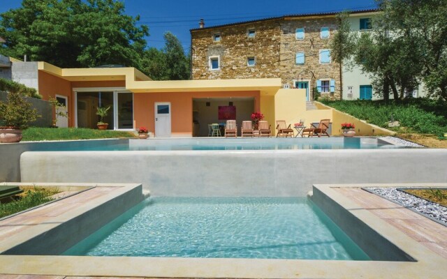 Amazing Home in Smarje With Sauna, Wifi and 2 Bedrooms