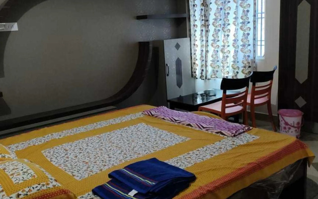 OYO HOME 91096 Krishna Bhawan