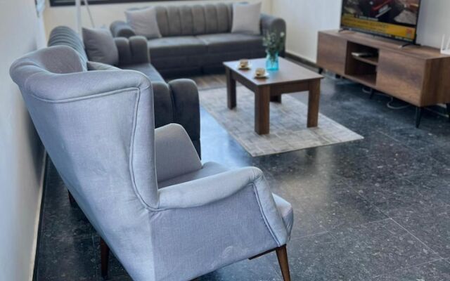 Cozy Sea View Retreat 1 min to Beach in Kyrenia