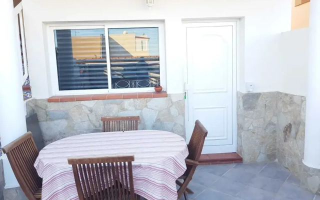 Apartment With Swimming Pool Near the Beach