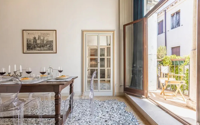 Ca' Romantica Terrace
