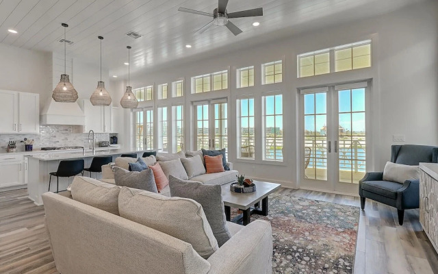 The Great White 306 DAR