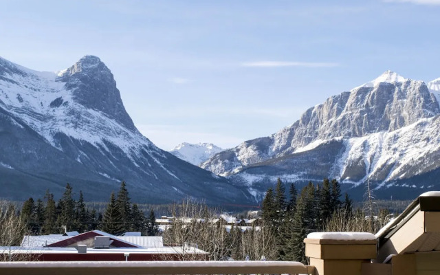 Fire Mountain Lodge