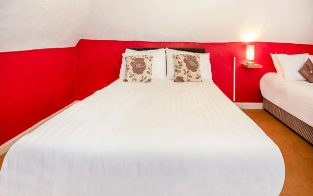 Hardwicke Arms Hotel