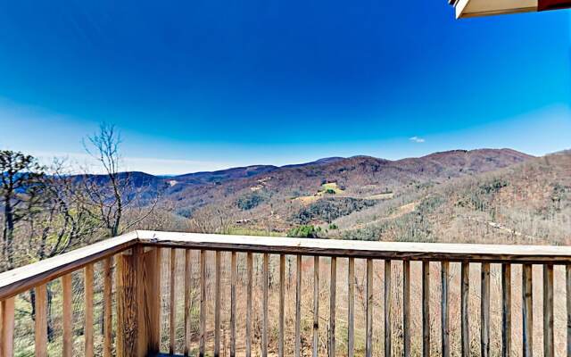 Mountaintop - 4 Br Home