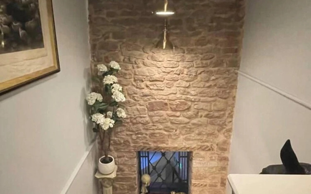 Remarkable 5-bed House in Ross-on-wye