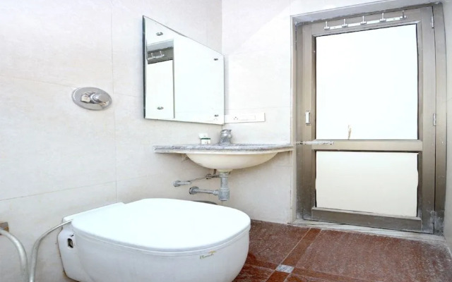 Leela Residency By OYO Rooms