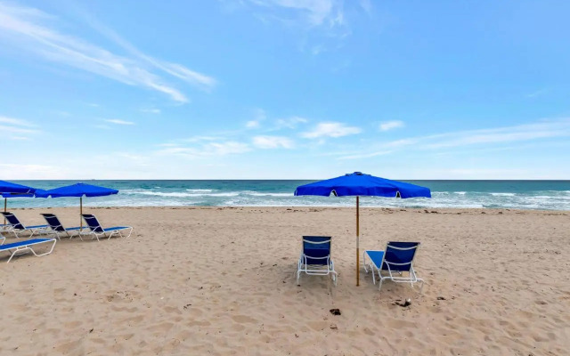 Tideline Palm Beach Ocean Resort and Spa