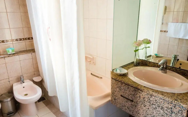 Ramee Guestline Hotel