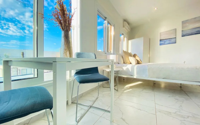 Phaedrus Living Luxury Flat Lighthouse75