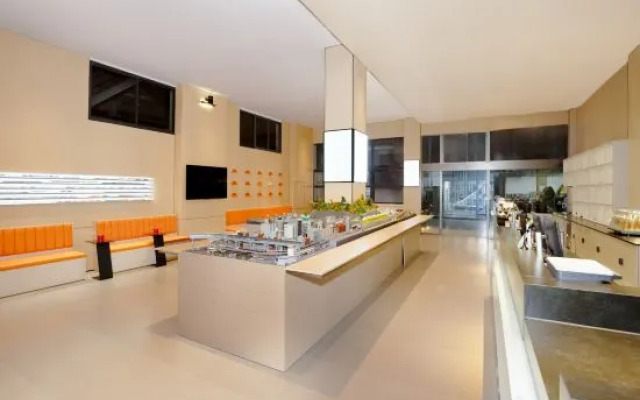 G Joyful Chujian Hotel (Xishuangbanna Jinghong Manting Park Zongfo Temple)