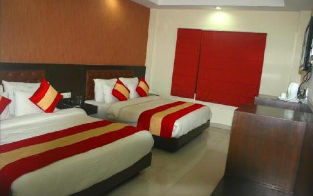 Hotel Le Central by OYO Rooms