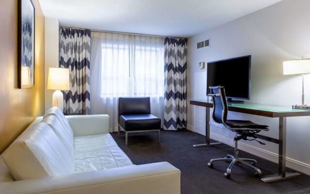 Comfort Inn & Suites Baltimore Inner Harbor