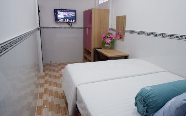 Winter Spring Homestay Center