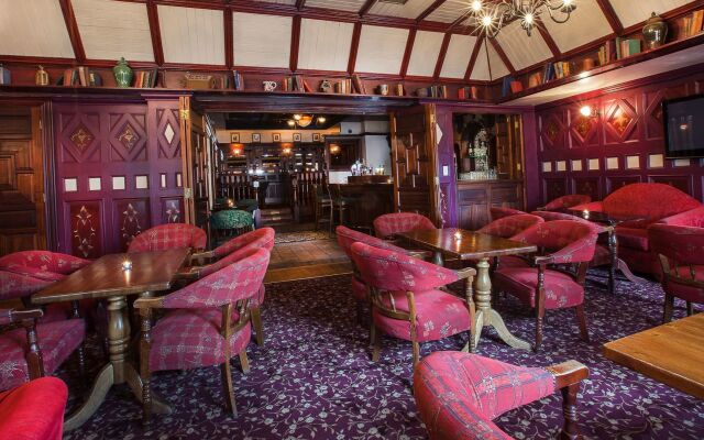 Newgrange Hotel