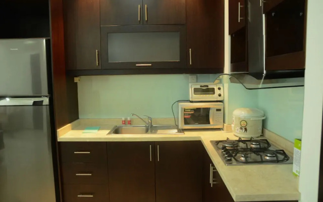 Gandaria Heights Apartment with Mall Access