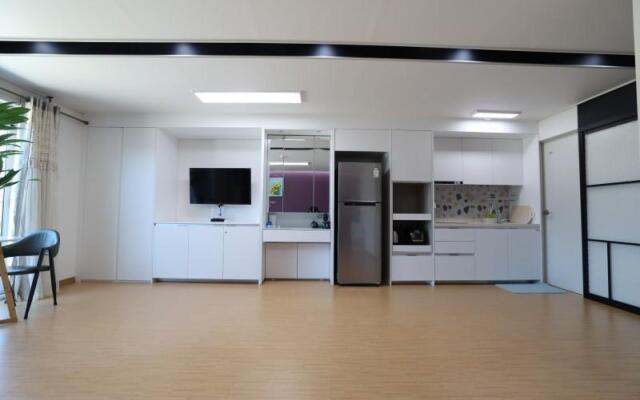 Goseong (Sokcho) Sujabyeol Pension