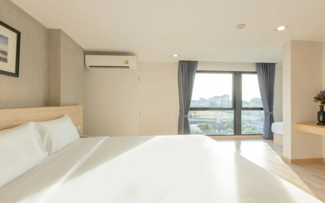 B2 Don Mueang Premier Hotel