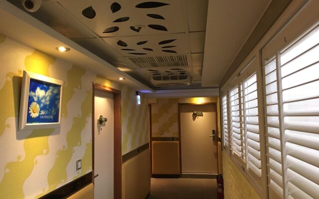 R8 Eco Hotel